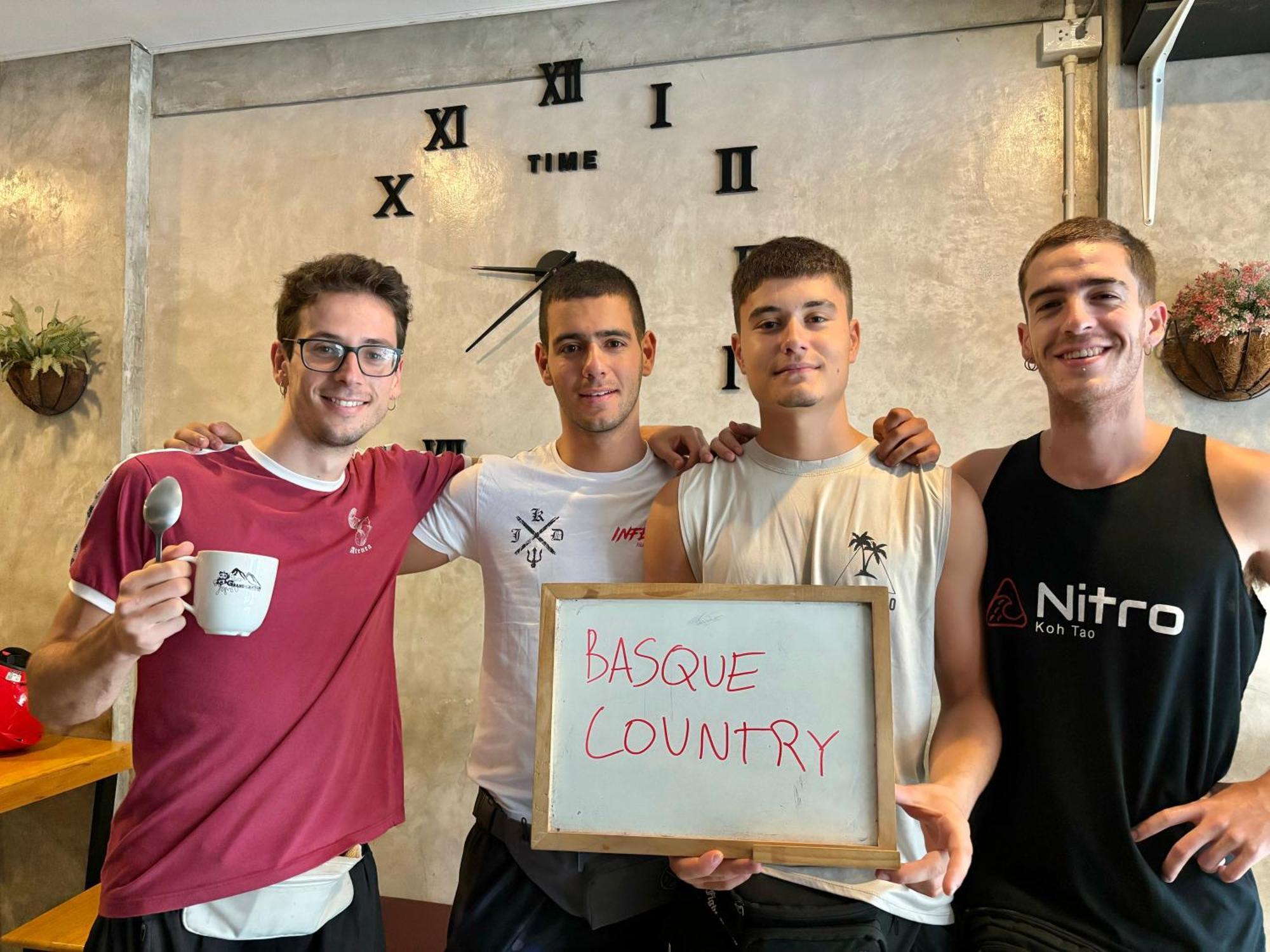 צ'יאנג מאי Doze Hostel מראה חיצוני תמונה